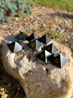 Šungitová pyramida ZNAMENÍ