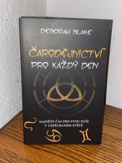 Knížka ČARODĚJNICTVÍ PRO KAŽDÝ DEN